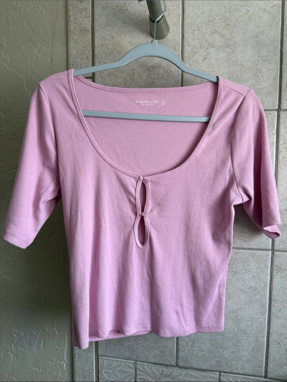 Abercrombie & Fitch Light Pink Ribbed Scoop Neck Top with Front Keyhole